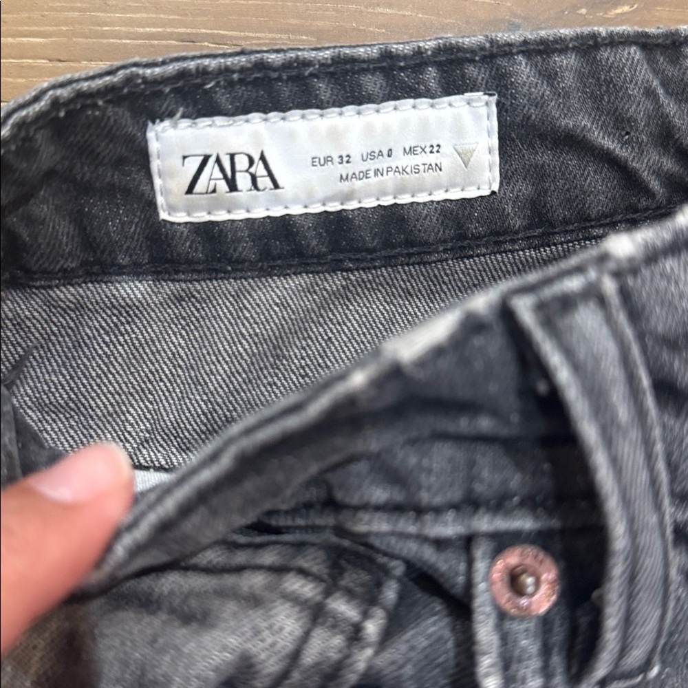 Zara High Waist Washed Black Wide Leg Jeans Barrel Fit Trendy Size 0 - Picture 3 of 7